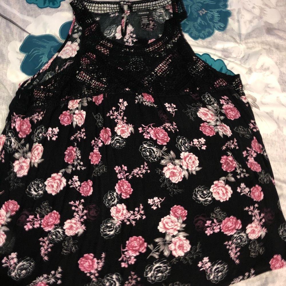 Torrid black floral tank top